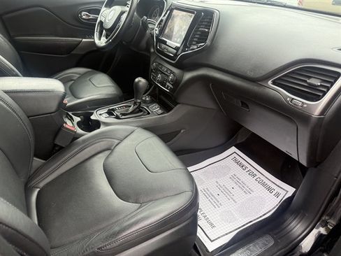 Used 2019 Jeep Cherokee Limited AWD/4WD image 44
