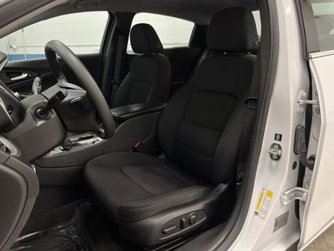 Used 2024 Chevrolet Malibu LT image 4