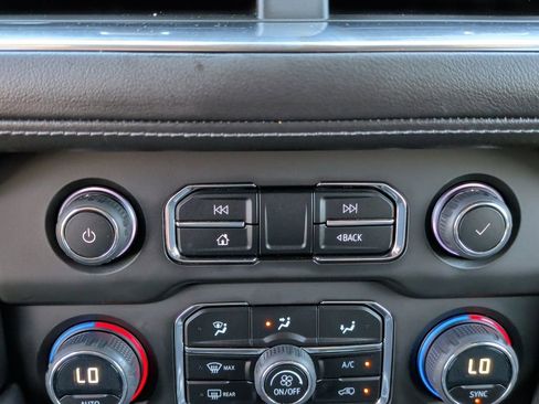 Used 2023 Chevrolet Tahoe 2WD w/ 1FL Safety Package image 26