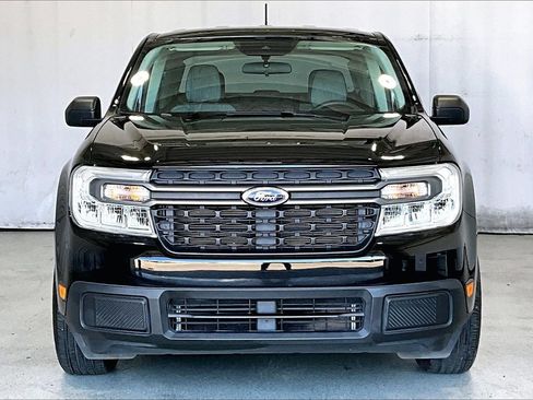 Used 2023 Ford Maverick XLT FWD image 2