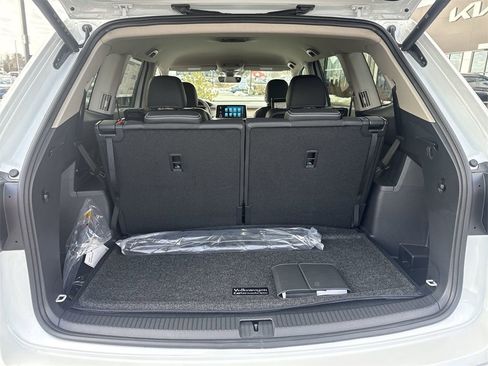 New 2026 Volkswagen Atlas SE image 45