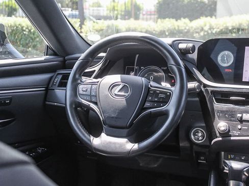 Used 2023 Lexus ES 300h w/ Premium Package FWD image 19