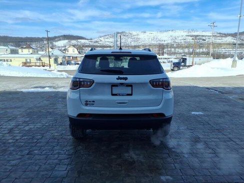 New 2026 Jeep Compass Latitude AWD/4WD image 4