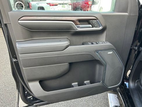 Used 2023 GMC Sierra 1500 SLT w/ SLT Convenience Package image 22