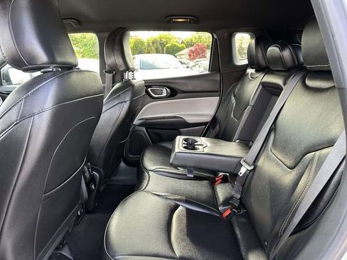 Used 2024 Jeep Compass Limited AWD/4WD image 7