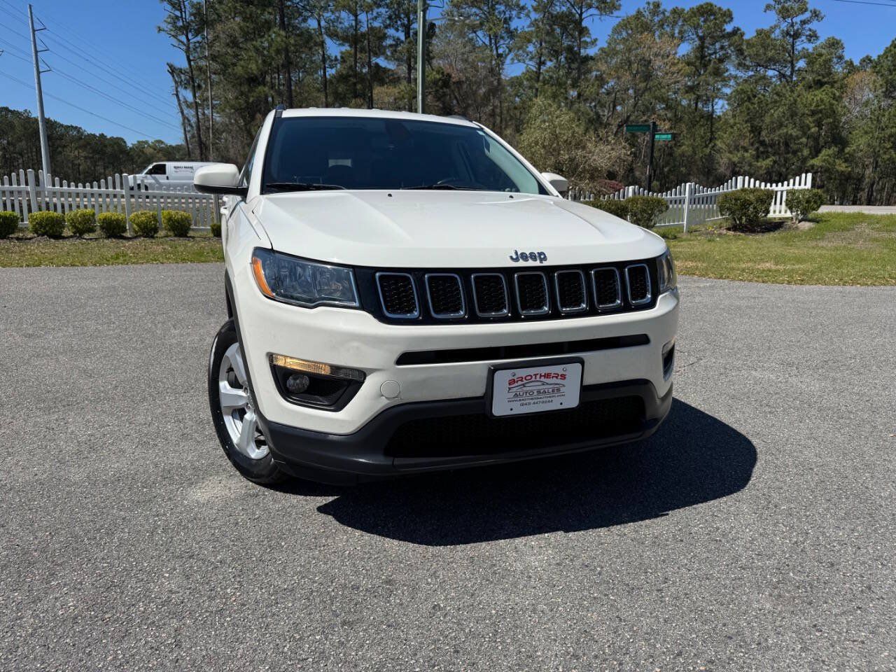 Used 2019 Jeep Compass Latitude AWD/4WD image 39