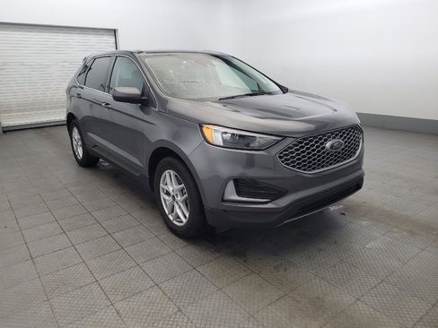 Used 2023 Ford Edge SEL image 13