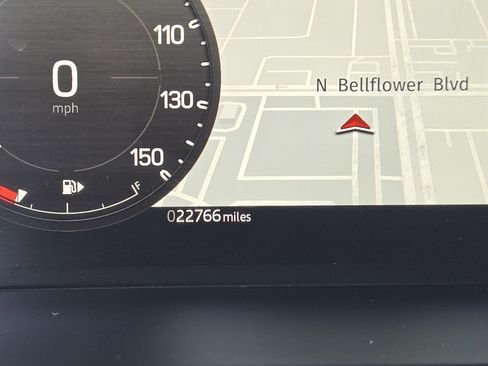 Used 2025 Land Rover Defender 110 S AWD/4WD image 15