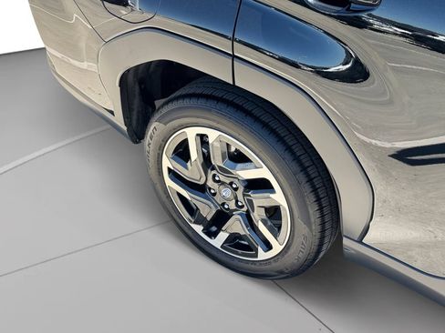 Certified 2025 Subaru Forester Limited AWD/4WD image 26