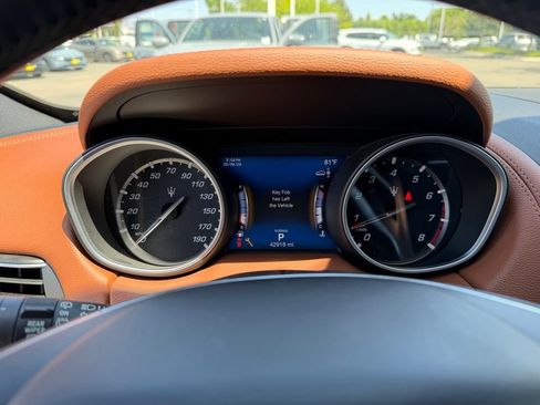 Used 2019 Maserati Levante AWD/4WD image 8