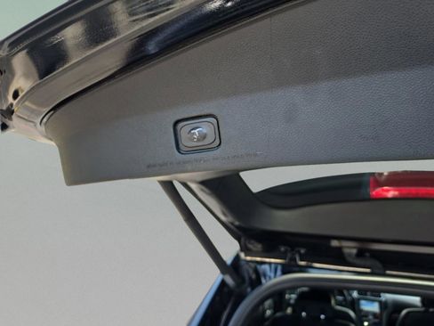 Used 2018 Ford Explorer Platinum AWD/4WD image 12