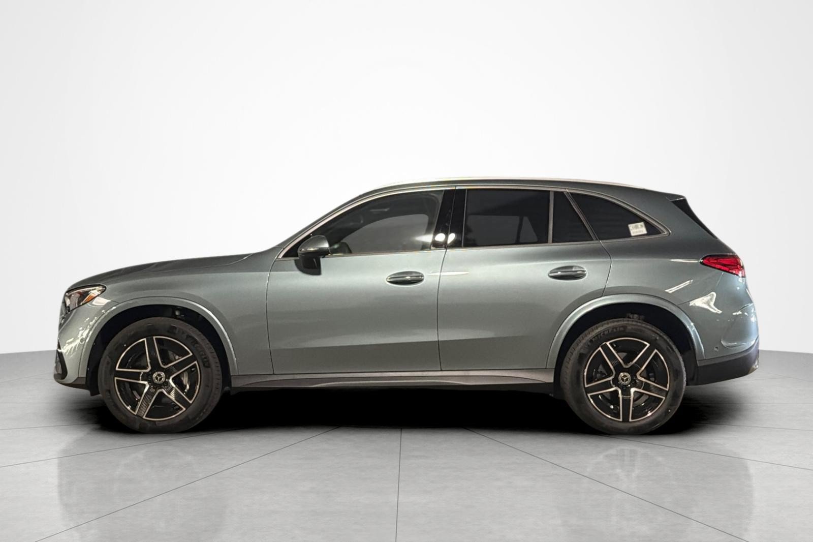 New 2026 Mercedes-Benz GLC 300 image 2