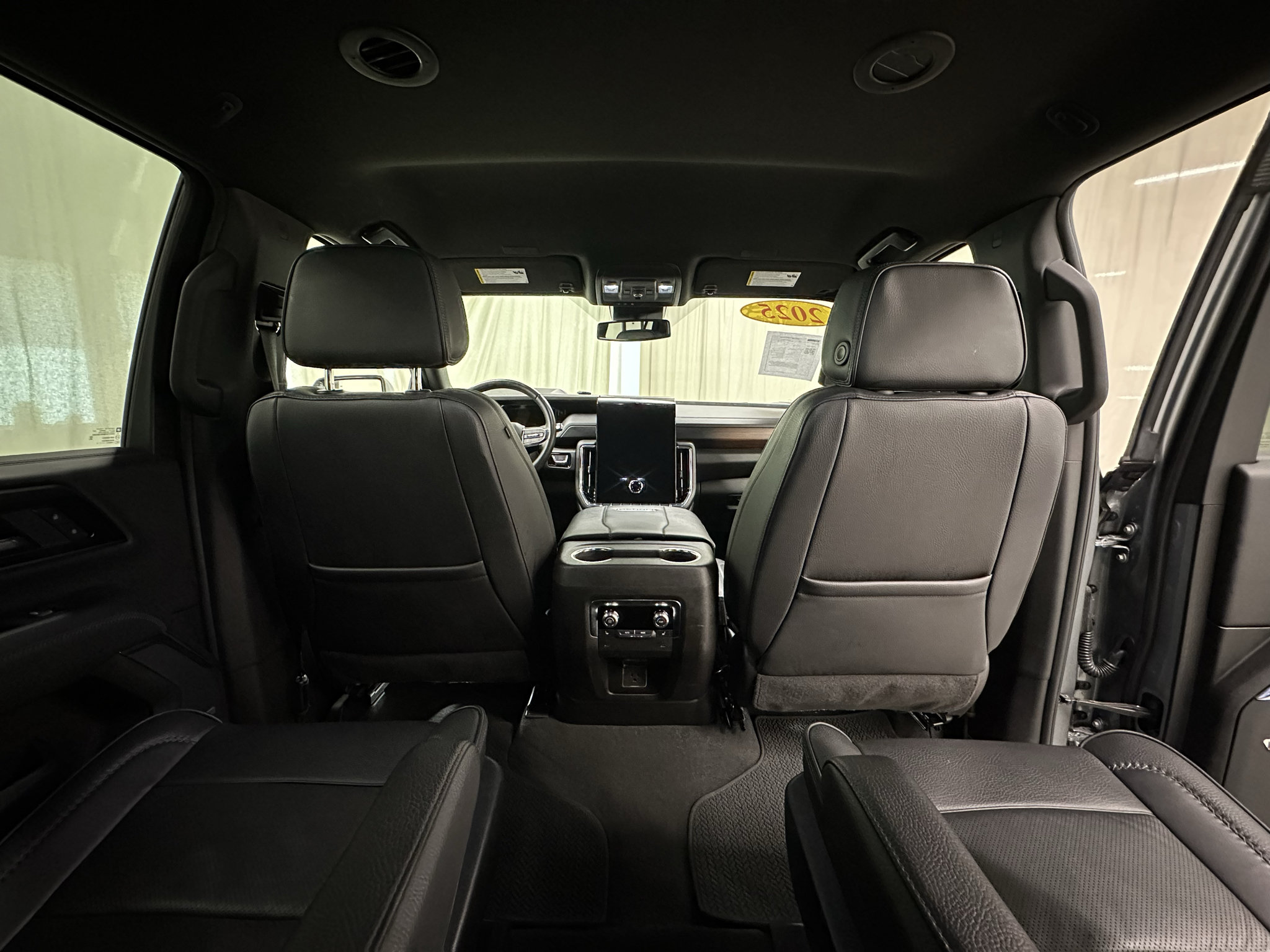 Certified 2025 GMC Yukon Denali AWD/4WD image 22