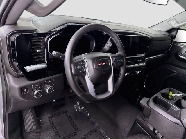 Used 2026 GMC Sierra 1500 SLE w/ LPO, Black Badging Package AWD/4WD image 9