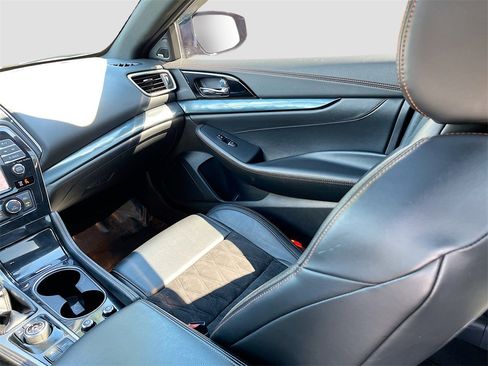 Used 2022 Nissan Maxima SR w/ Sport Mat Group image 23