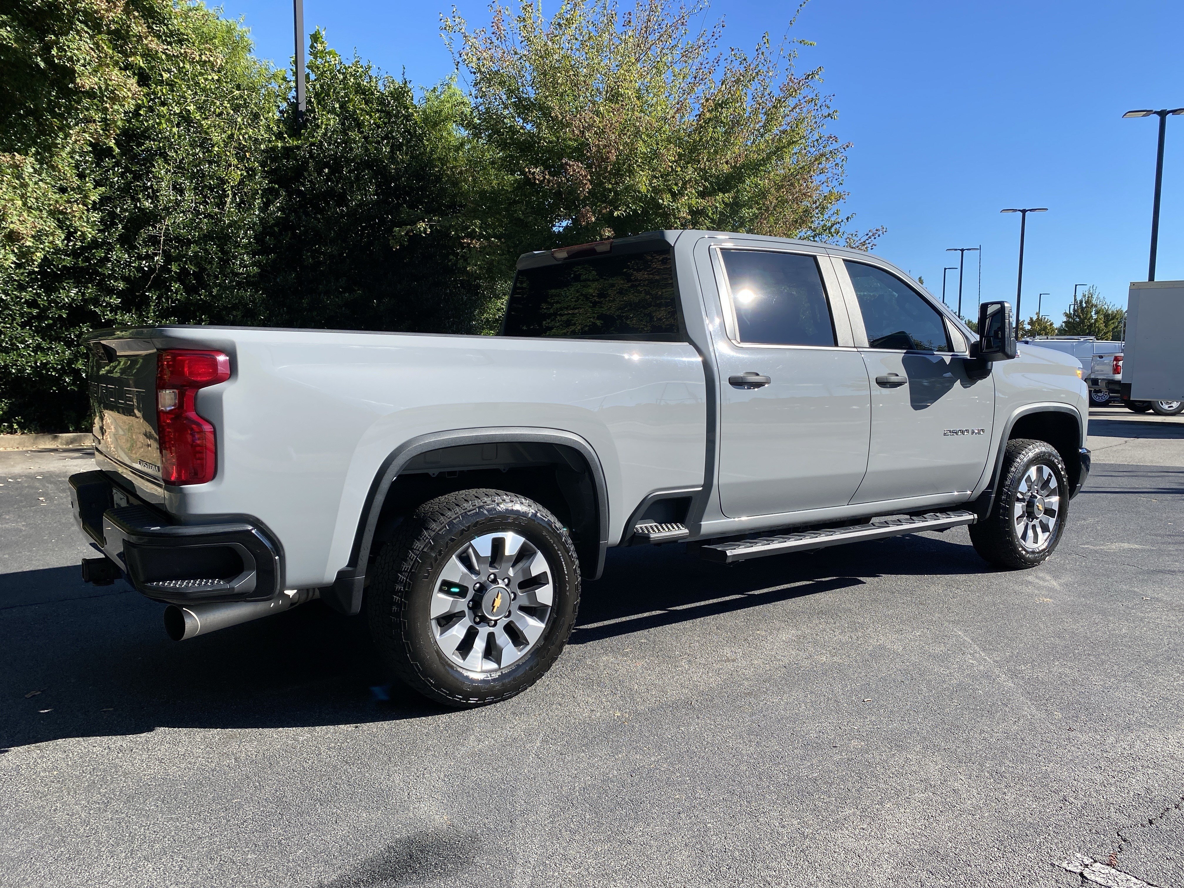 Used 2024 Chevrolet Silverado 2500 Custom w/ Custom Value Package AWD/4WD image 10