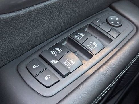 New 2026 Chrysler Pacifica Select image 22