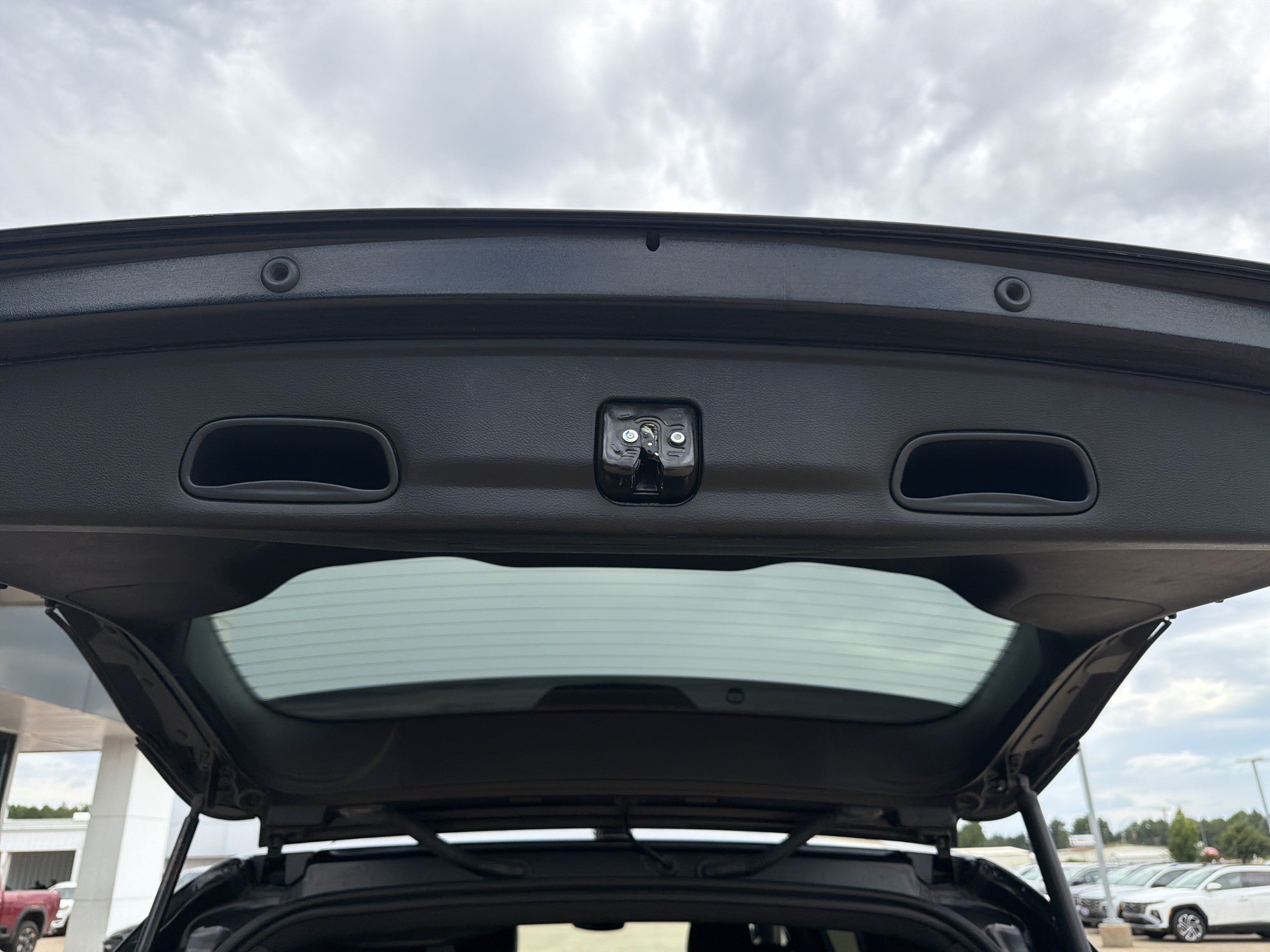Used 2025 Chrysler Pacifica Select FWD image 26