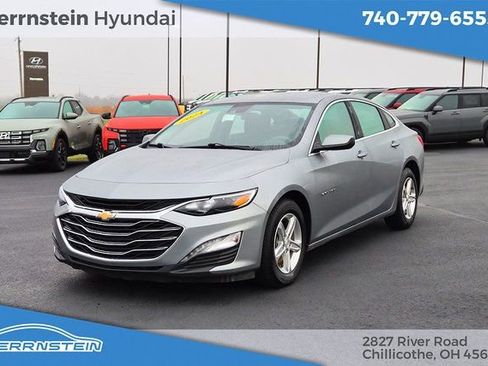 Used 2024 Chevrolet Malibu LT image 3