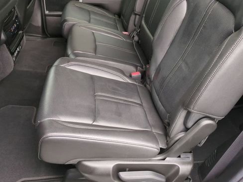 Used 2023 Jeep Wagoneer 2WD image 19