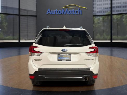 Used 2021 Subaru Forester Limited image 9