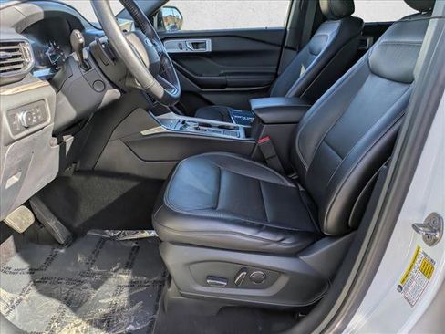 Used 2020 Ford Explorer Limited w/ Class III Trailer Tow Package image 18