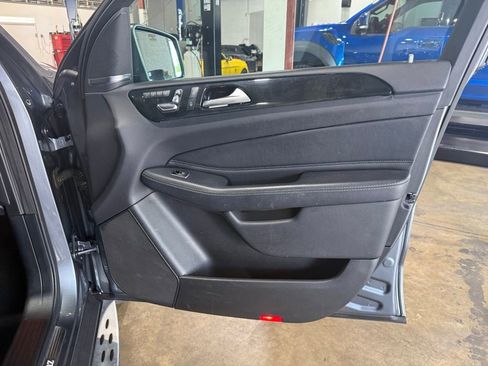 Used 2018 Mercedes-Benz GLS 450 4MATIC image 28