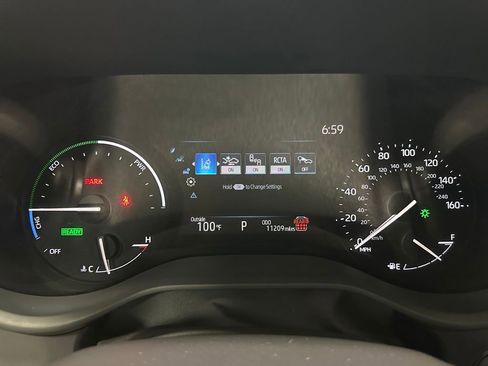 Used 2025 Toyota Sienna LE FWD image 23