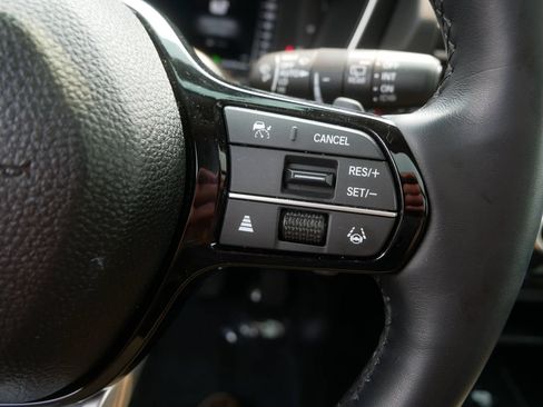 Used 2024 Honda Pilot Elite image 24