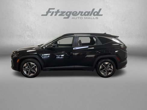 Used 2025 Hyundai Tucson SEL FWD image 2