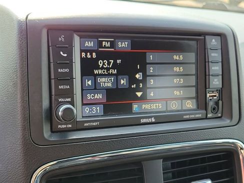 Used 2016 Dodge Grand Caravan R/T FWD image 12
