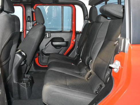 Used 2023 Jeep Gladiator Sport image 19