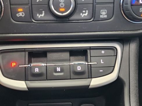 Used 2022 GMC Terrain SLE w/ Driver Convenience Package FWD image 35