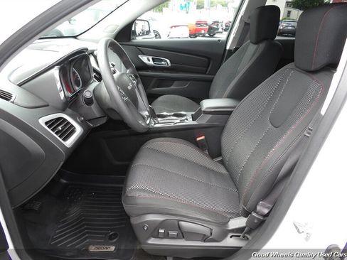 Used 2017 GMC Terrain SLE AWD/4WD image 11