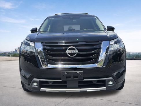 Certified 2022 Nissan Pathfinder Platinum w/ Cargo Package AWD/4WD image 16