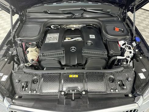 Certified 2026 Mercedes-Benz Maybach GLS 600 4MATIC image 32