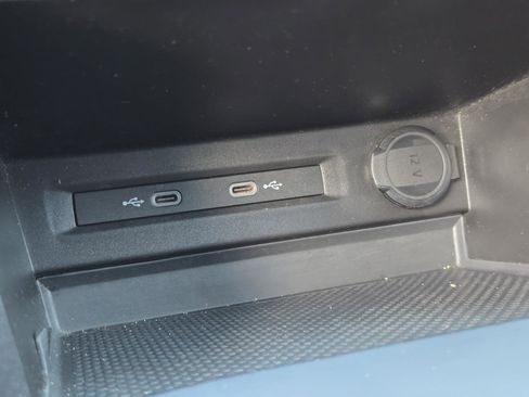 Used 2022 Volkswagen Taos S FWD image 11