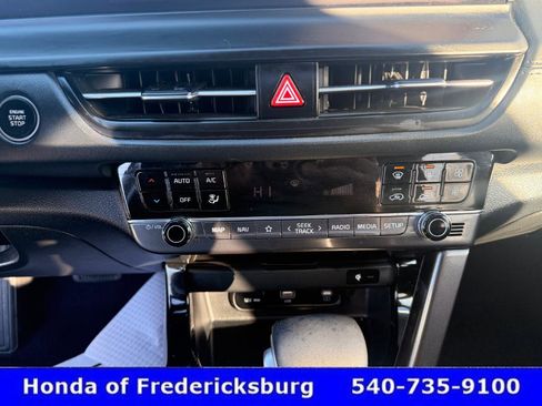 Used 2024 Kia Seltos EX image 27