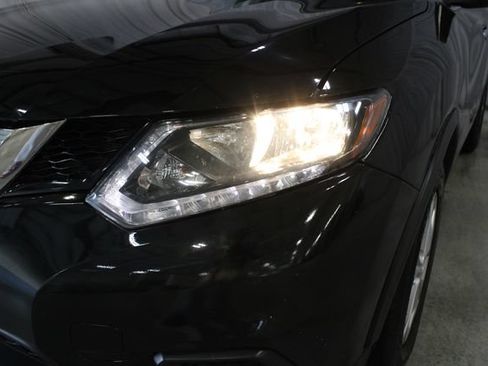Used 2015 Nissan Rogue SV FWD image 34