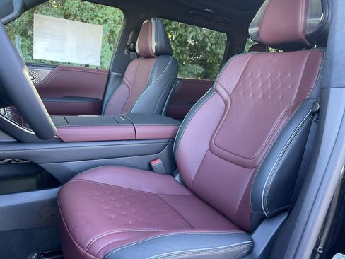 New 2026 INFINITI QX80 Autograph w/ Premium Cargo Package image 13