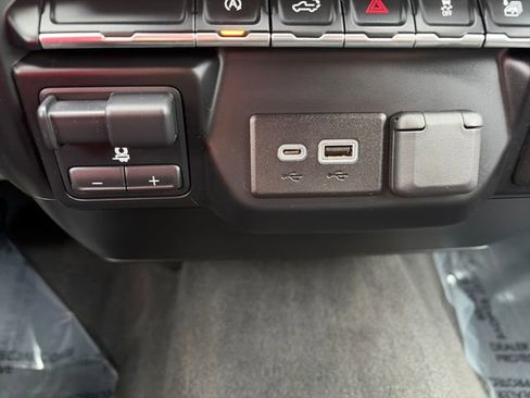 Used 2020 GMC Sierra 1500 Elevation w/ Elevation Convenience Package image 52