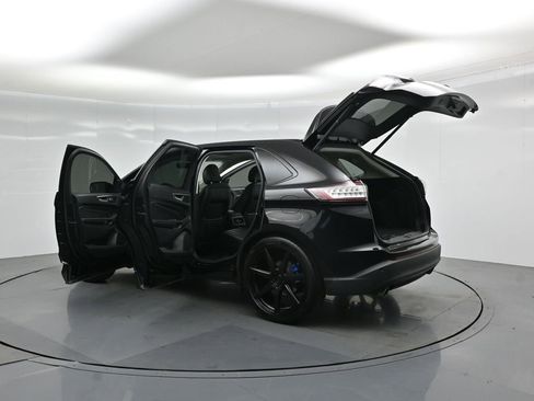 Used 2016 Ford Edge Titanium w/ Equipment Group 301A image 32