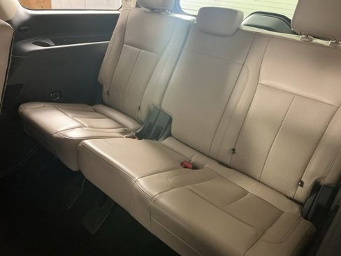 Used 2022 Ford Expedition XLT image 15