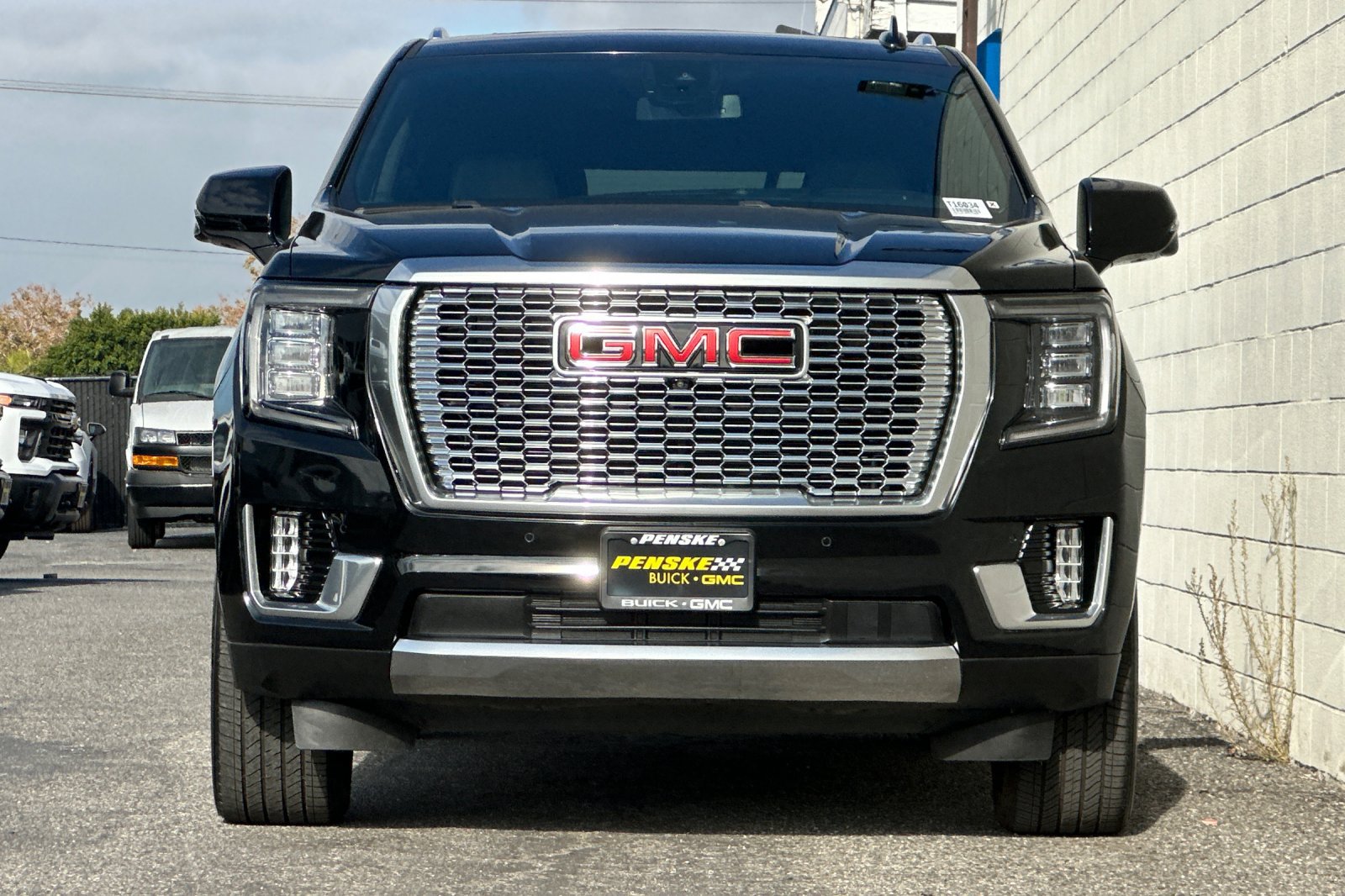Certified 2023 GMC Yukon XL Denali w/ Max Trailering Package RWD image 9