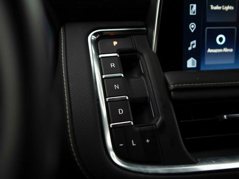 Used 2024 Chevrolet Tahoe Premier image 9