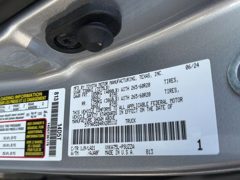 Used 2024 Toyota Tundra Platinum AWD/4WD image 29