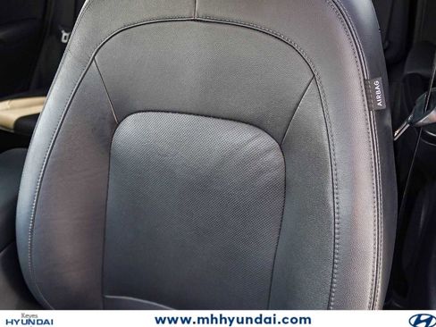 Certified 2023 Hyundai Kona Limited FWD image 26