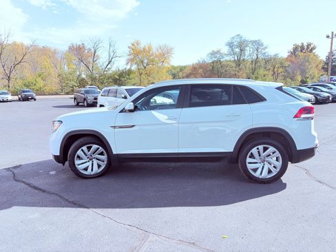 Used 2021 Volkswagen Atlas Cross Sport SE image 4
