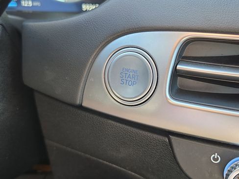 Used 2024 Hyundai Palisade Limited image 21