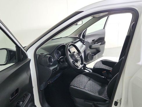 Used 2022 Nissan Kicks S FWD image 8